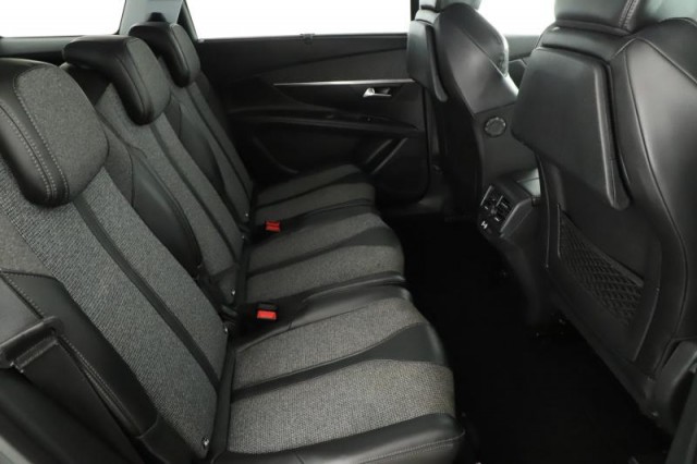 Peugeot 5008  1.6 HDi 