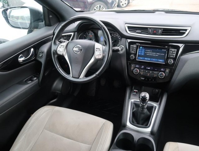 Nissan Qashqai  1.2 DIG-T 