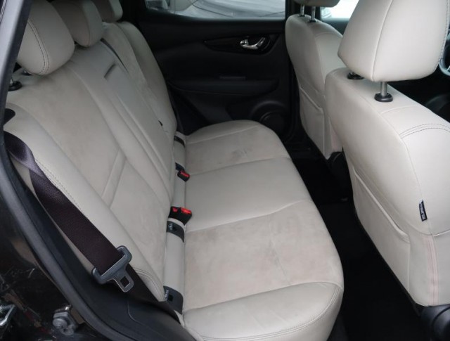 Nissan Qashqai  1.2 DIG-T 