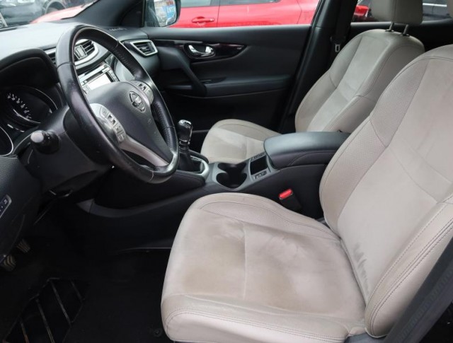 Nissan Qashqai  1.2 DIG-T 