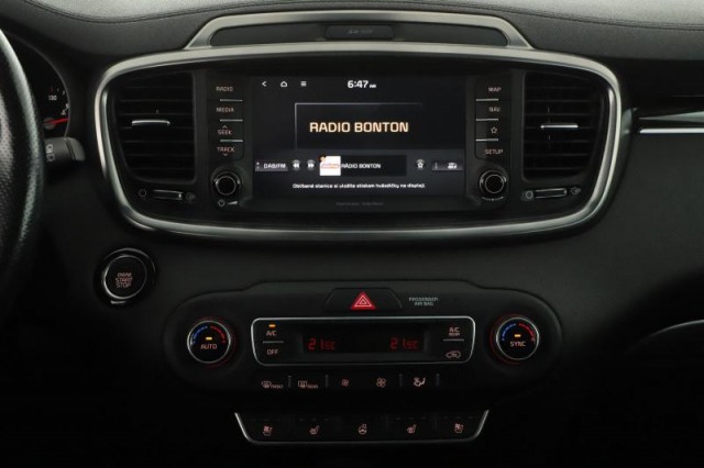 Kia Sorento  2.2 CRDi 