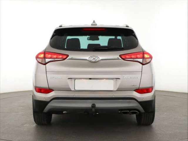 Hyundai Tucson  2.0 CRDi 