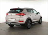 Hyundai Tucson  2.0 CRDi 