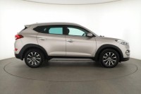 Hyundai Tucson  2.0 CRDi 