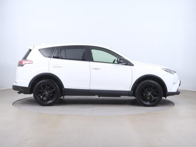 Toyota RAV 4  2.0 D-4D 