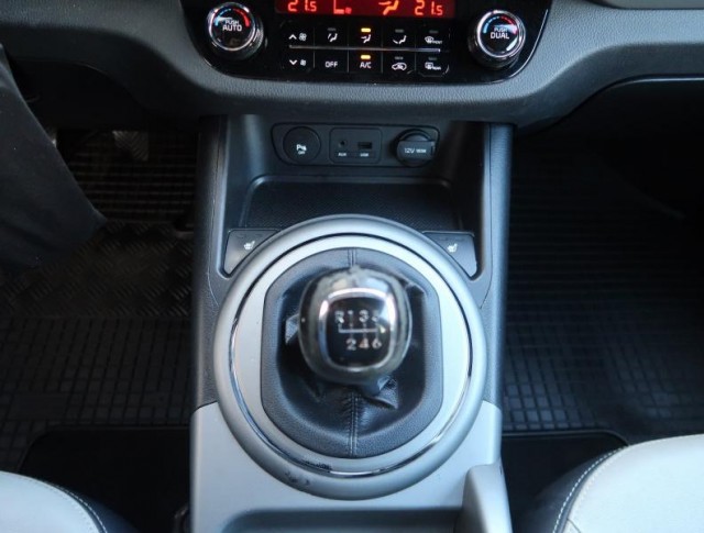 Kia Sportage  1.7 CRDi 