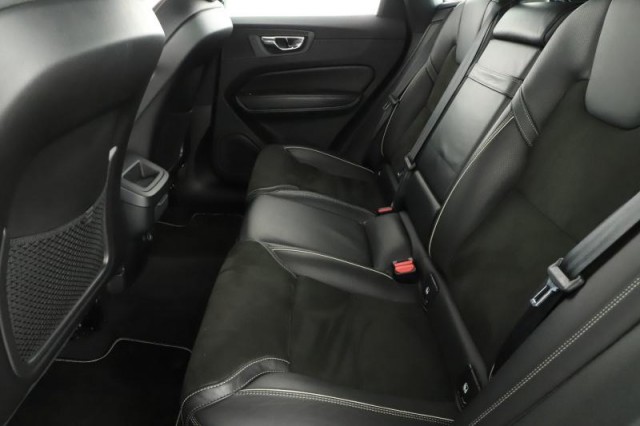 Volvo XC60  T5 AWD R-Design