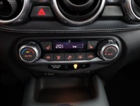 Nissan Juke  1.0 DIG-T 