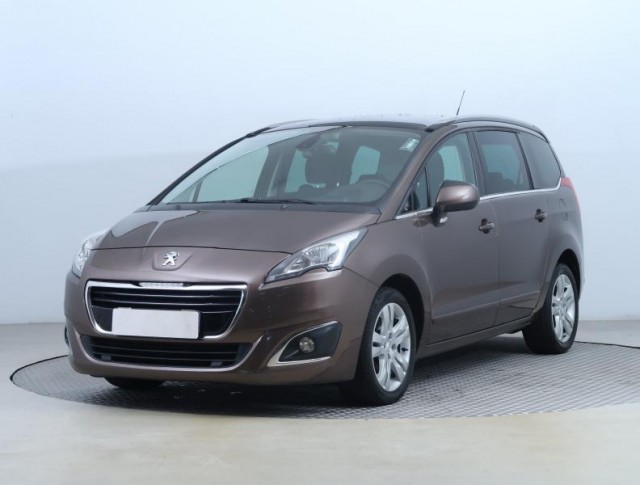 Peugeot 5008  2.0 HDI Allure