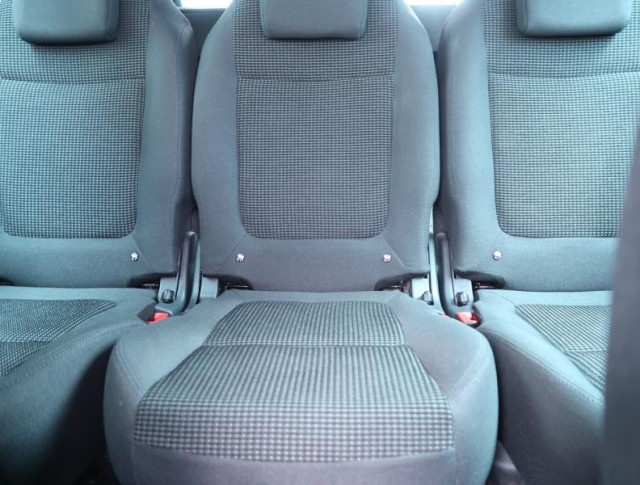 Peugeot 5008  2.0 HDI Allure