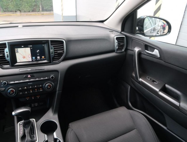 Kia Sportage  2.0 CRDi 