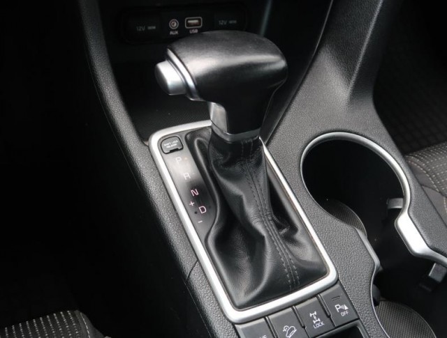 Kia Sportage  2.0 CRDi 