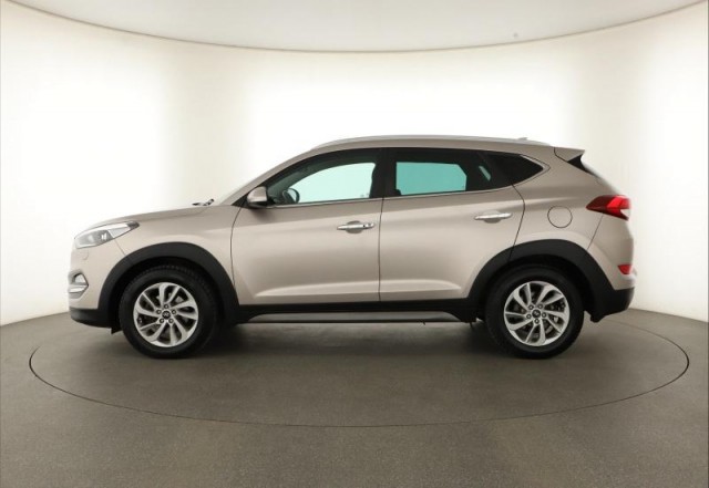 Hyundai Tucson  2.0 CRDi 