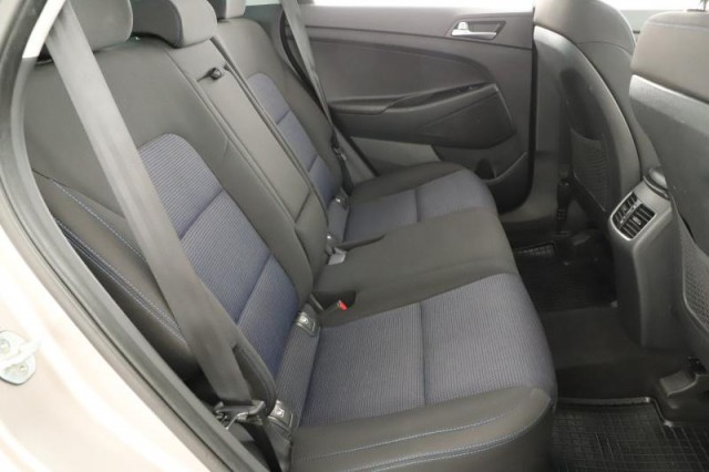 Hyundai Tucson  2.0 CRDi 