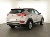 Hyundai Tucson  2.0 CRDi 