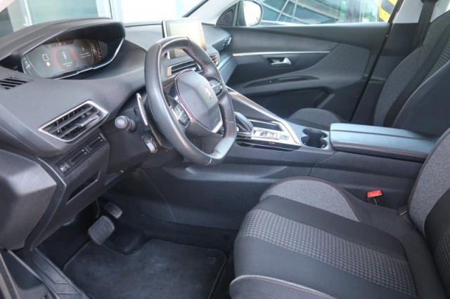 Peugeot 3008  1.5 BlueHDi 