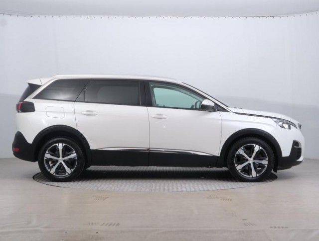 Peugeot 5008  1.6 BlueHDi Premium