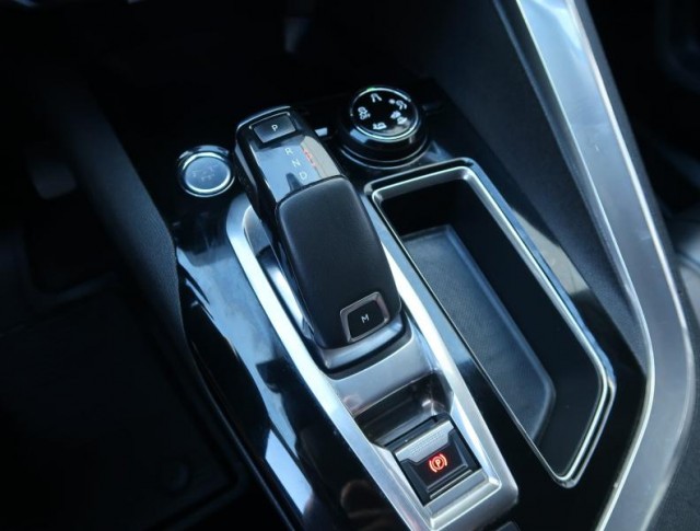 Peugeot 5008  1.6 BlueHDi Premium