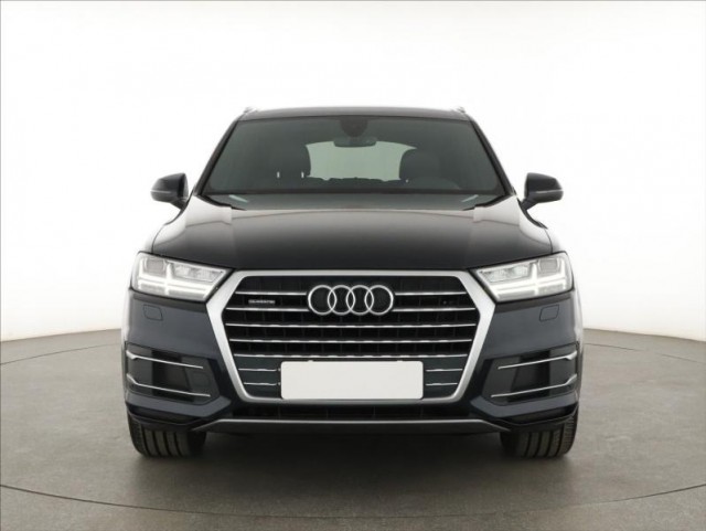 Audi Q7  3.0 TDI S-Line