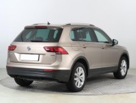 Volkswagen Tiguan  2.0 TSI 