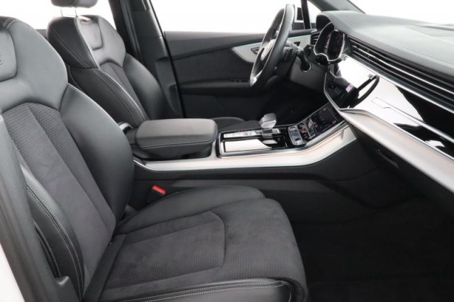 Audi Q7  50 TDI S-Line