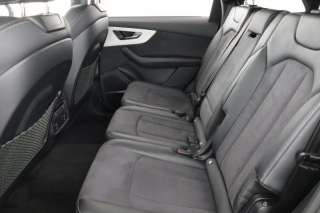 Audi Q7  50 TDI S-Line