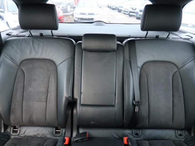 Audi Q7  3.0 TDI S-Line