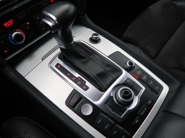 Audi Q7  3.0 TDI S-Line