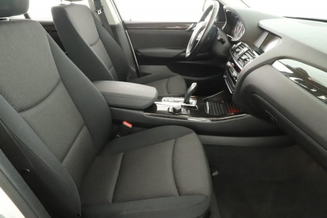 BMW X3  xDrive20i Selection