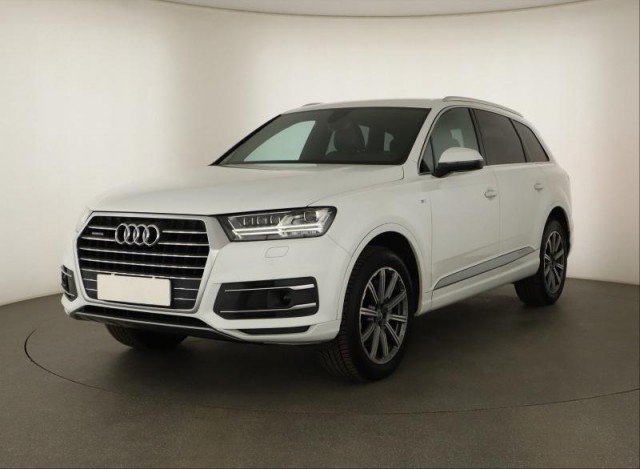 Audi Q7  3.0 TDI 
