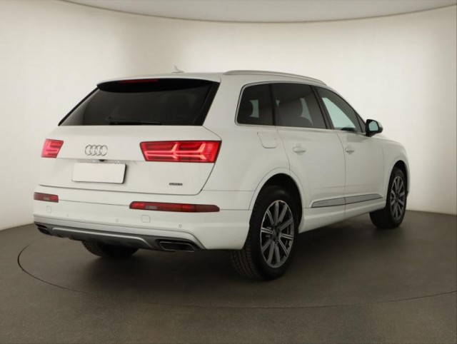 Audi Q7  3.0 TDI 