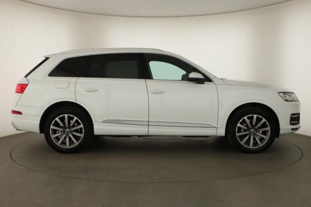 Audi Q7  3.0 TDI 