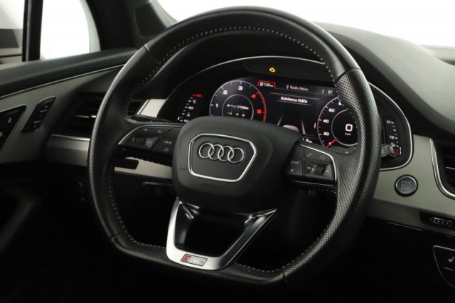 Audi Q7  3.0 TDI 