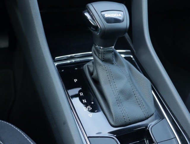 Škoda Karoq  1.5 TSI Ambition