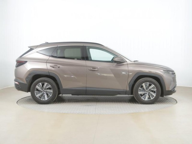 Hyundai Tucson  1.6 T-GDI 48V MHEV Smart