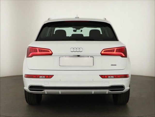 Audi Q5  50 TFSI e S line