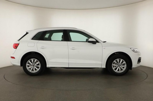 Audi Q5  50 TFSI e S line