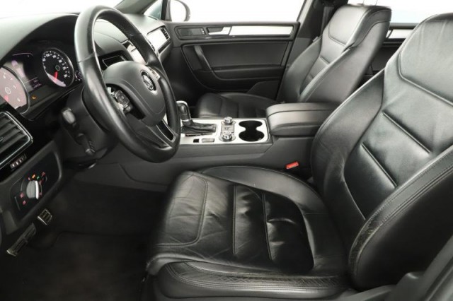 Volkswagen Touareg  3.0 TDI 