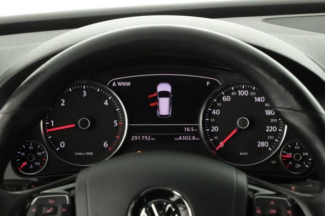 Volkswagen Touareg  3.0 TDI 