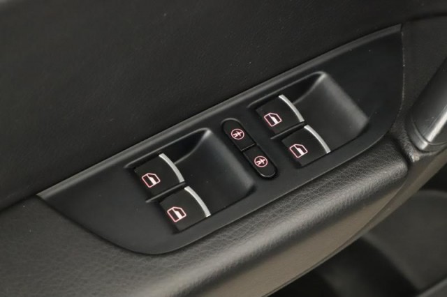 Volkswagen Touareg  3.0 TDI 