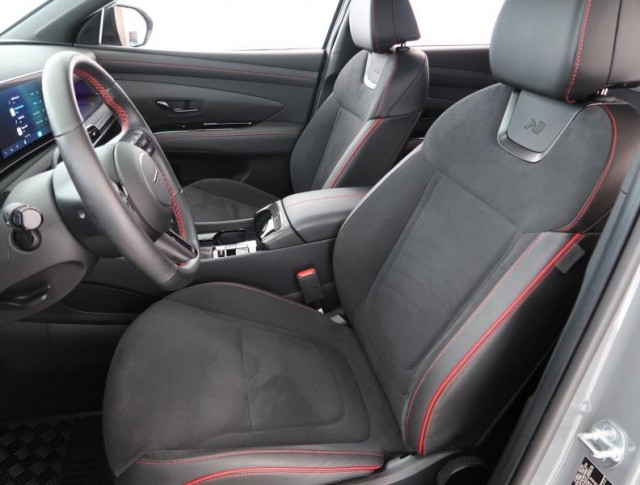 Hyundai Tucson  1.6 T-GDI 48V MHEV 