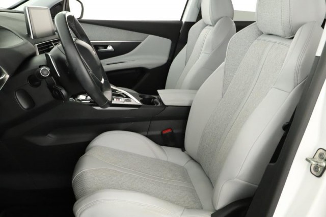 Peugeot 3008  1.6 THP 