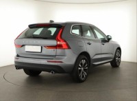 Volvo XC60  B4 AWD Momentum