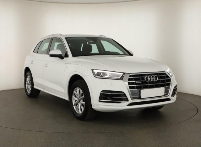 Audi Q5  50 TFSI e S line