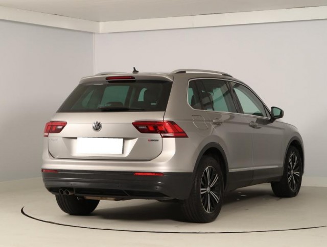 Volkswagen Tiguan  2.0 TDI 