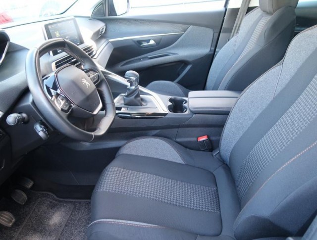 Peugeot 3008  1.2 PureTech 