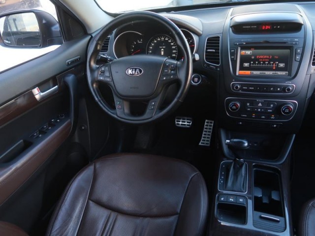 Kia Sorento  2.2 CRDi 