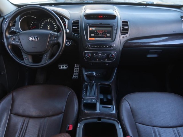 Kia Sorento  2.2 CRDi 