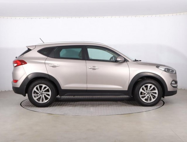 Hyundai Tucson  1.6 GDI 