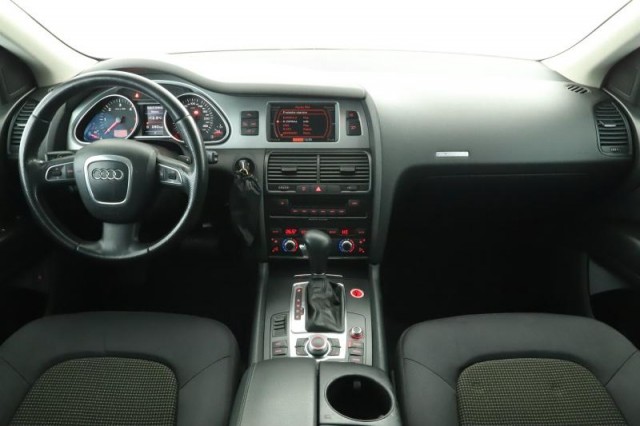 Audi Q7  3.0 TDI 